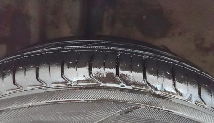 2017 Ford Figo Aspire TITANIUM 1.5 PETROL AT, Petrol, Automatic, 60,775 km, Right Rear Tyre Tread