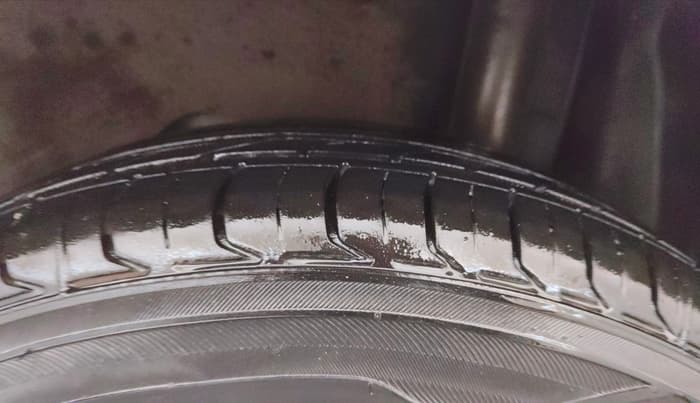 2017 Ford Figo Aspire TITANIUM 1.5 PETROL AT, Petrol, Automatic, 60,775 km, Left Rear Tyre Tread