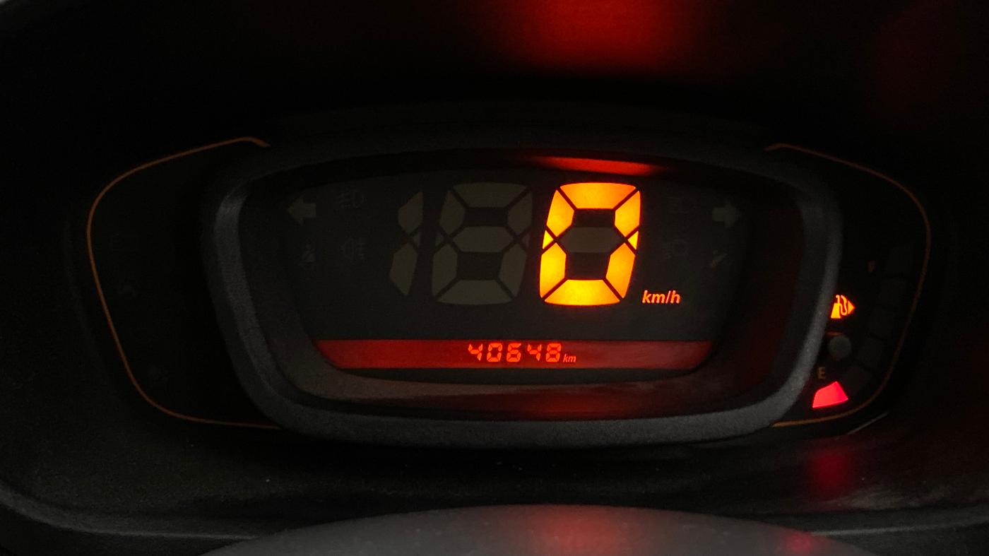 2016 Renault Kwid RXT 1.0, Petrol, Manual, 40,641 km, Odometer Image