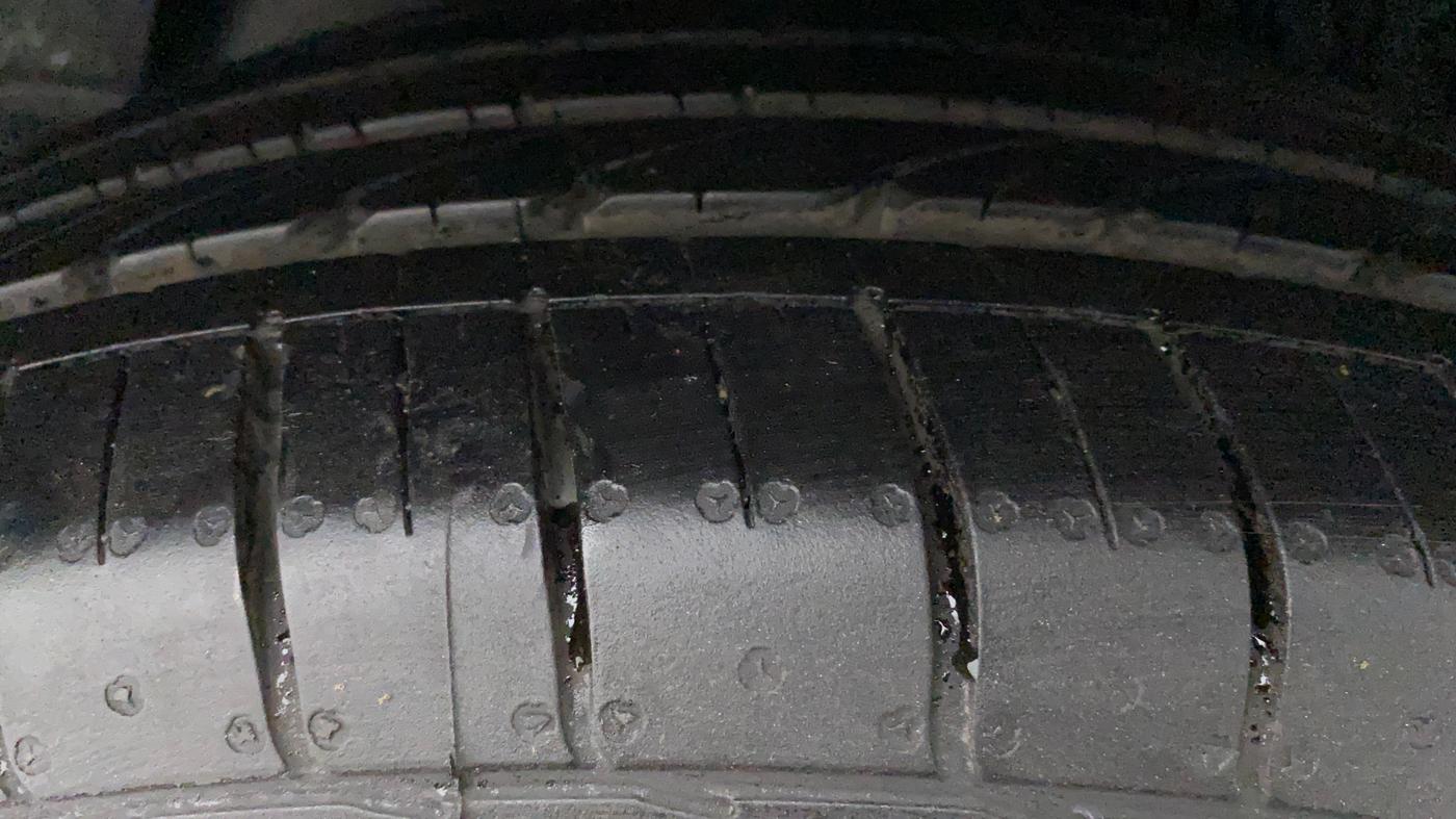 2019 Hyundai Creta SX AT 1.6 PETROL, Petrol, Automatic, 70,051 km, Right Rear Tyre Tread