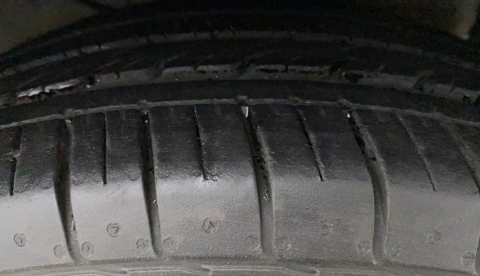 2019 Hyundai Creta SX AT 1.6 PETROL, Petrol, Automatic, 70,051 km, Right Front Tyre Tread