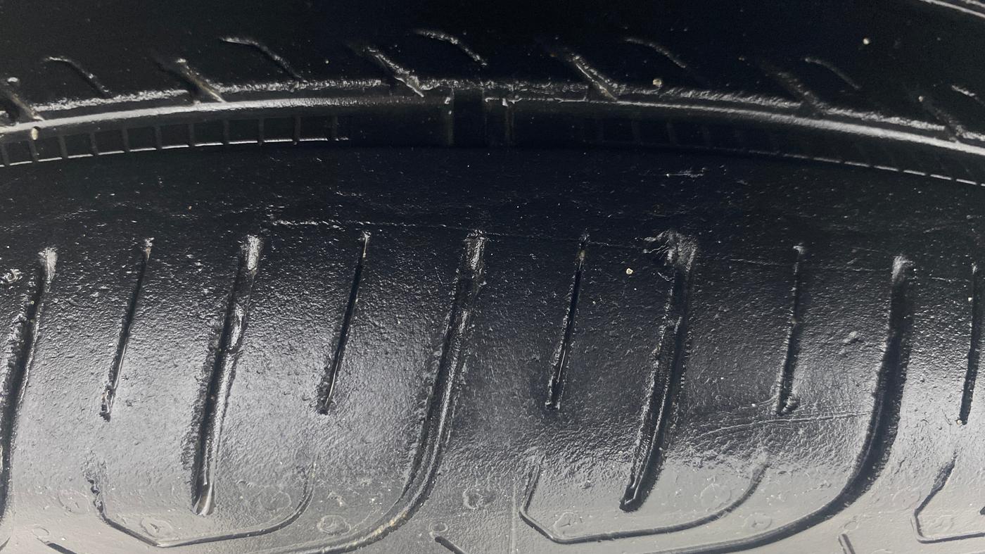 2014 Honda Amaze 1.2L I-VTEC S, Petrol, Manual, 65,817 km, Left Front Tyre Tread