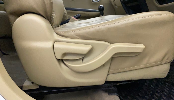 2016 Honda Amaze 1.2L I-VTEC SX, Petrol, Manual, 74,908 km, Driver Side Adjustment Panel