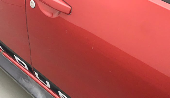 2018 Renault Duster RXL PETROL, Petrol, Manual, 62,498 km, Driver-side door - Slightly dented