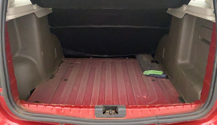 2018 Renault Duster RXL PETROL, Petrol, Manual, 62,498 km, Boot Inside