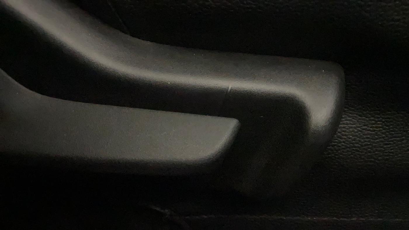 2022 Maruti Celerio VXI AMT, Petrol, Automatic, 31,502 km, Driver Side Adjustment Panel