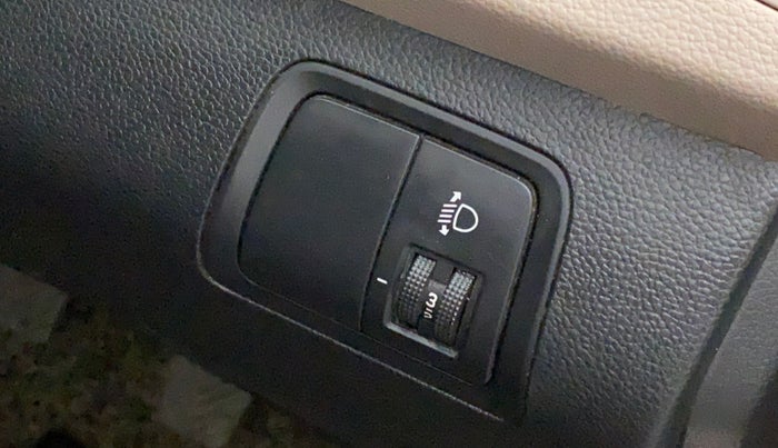 2017 Hyundai Elite i20 SPORTZ 1.2, Petrol, Manual, 25,764 km, Dashboard - Headlight height adjustment not working