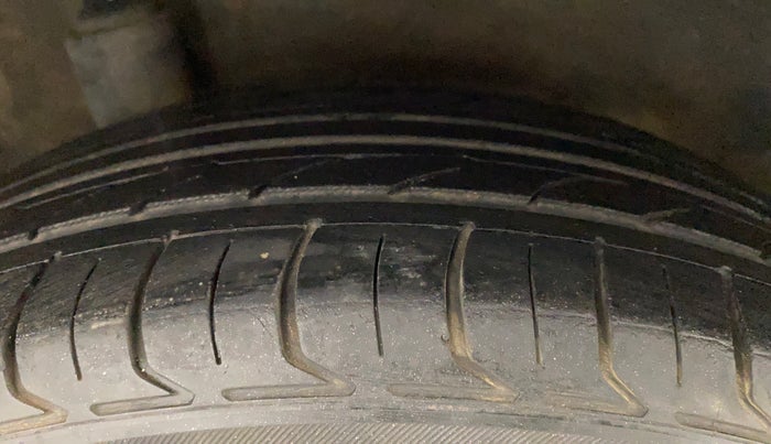 2013 Honda Amaze 1.5L I-DTEC S, Diesel, Manual, 68,240 km, Right Rear Tyre Tread