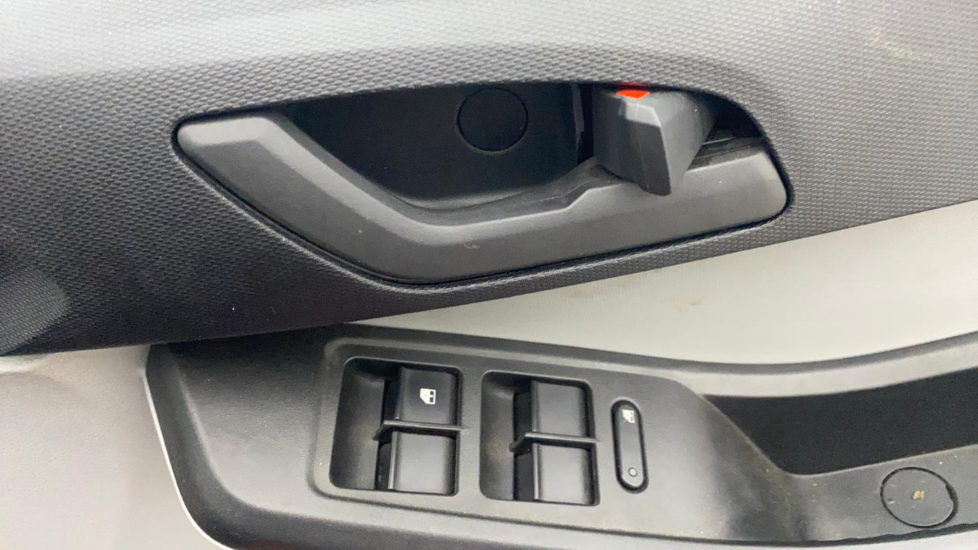 2023 Tata Tiago XT (O) PETROL, Petrol, Manual, 1,632 km, Driver Side Door Panels Control