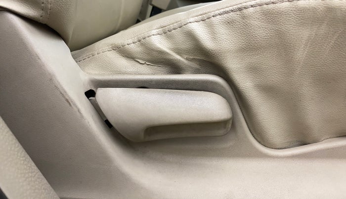 2013 Maruti Ertiga VXI, Petrol, Manual, 98,798 km, Driver Side Adjustment Panel