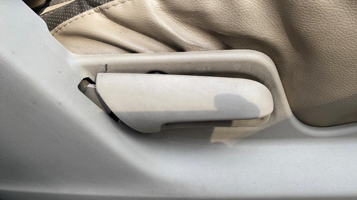 2013 Maruti Ertiga VXI ABS, Petrol, Manual, 59,625 km, Driver Side Adjustment Panel