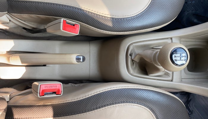 2013 Maruti Ertiga VXI ABS, Petrol, Manual, 59,625 km, Gear Lever