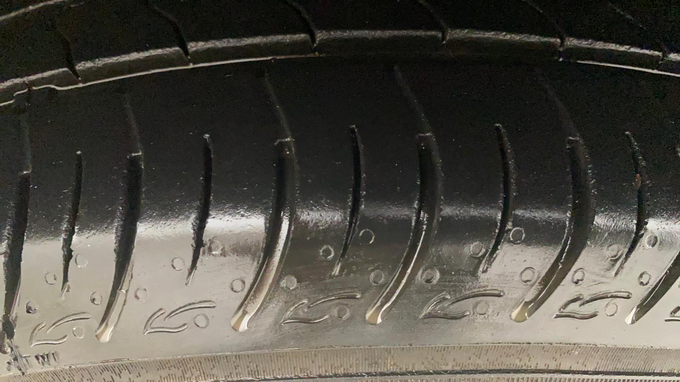 2013 Maruti Ertiga VXI ABS, Petrol, Manual, 59,625 km, Left Front Tyre Tread