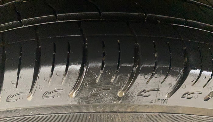 2013 Maruti Ertiga VXI ABS, Petrol, Manual, 59,625 km, Right Rear Tyre Tread