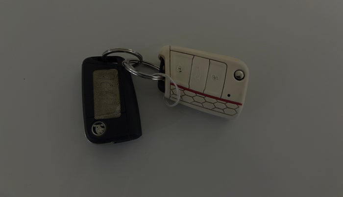 2023 Skoda KUSHAQ STYLE 1.0L TSI AT (6 AIRBAGS), Petrol, Automatic, 39,765 km, Key Close Up