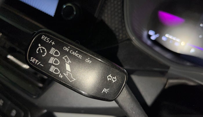 2023 Skoda KUSHAQ STYLE 1.0L TSI AT (6 AIRBAGS), Petrol, Automatic, 39,765 km, Adaptive Cruise Control