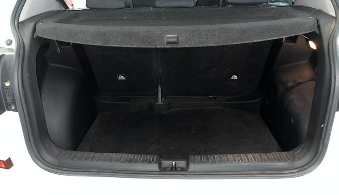 2023 Skoda KUSHAQ STYLE 1.0L TSI AT (6 AIRBAGS), Petrol, Automatic, 39,765 km, Boot Inside