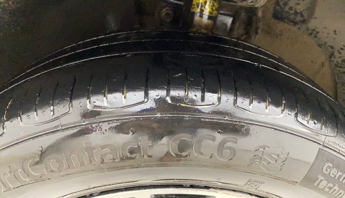 2019 Volkswagen Vento HIGHLINE PETROL AT, Petrol, Automatic, 1,03,074 km, Left Front Tyre Tread