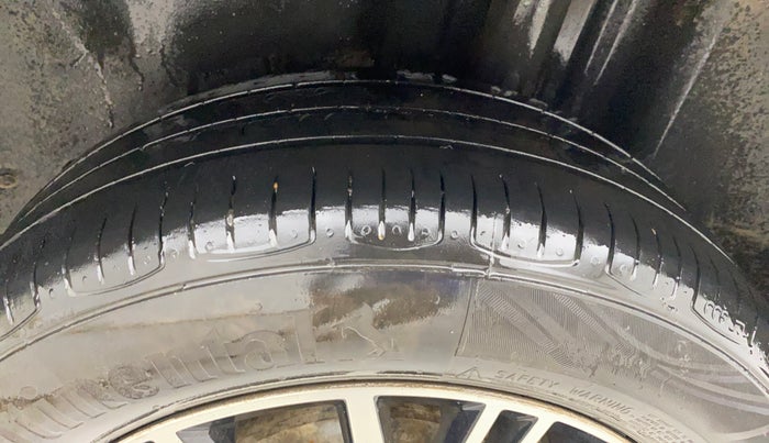 2019 Volkswagen Vento HIGHLINE PETROL AT, Petrol, Automatic, 1,03,074 km, Left Rear Tyre Tread
