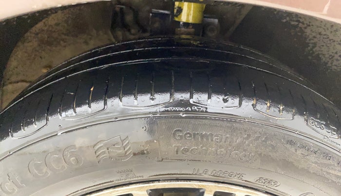 2019 Volkswagen Vento HIGHLINE PETROL AT, Petrol, Automatic, 1,03,074 km, Right Front Tyre Tread