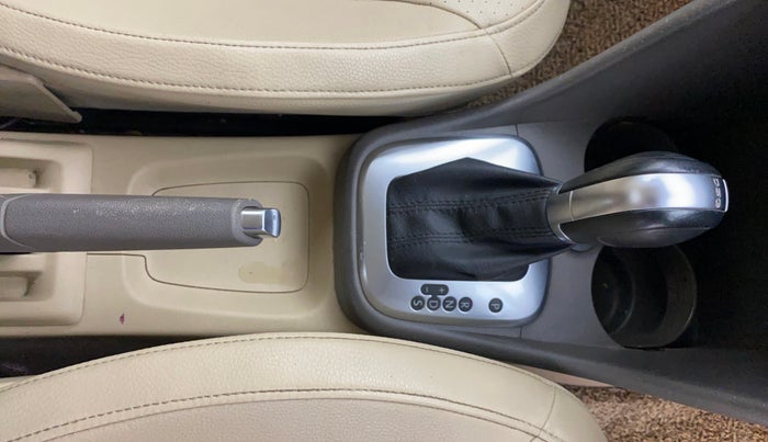 2019 Volkswagen Vento HIGHLINE PETROL AT, Petrol, Automatic, 1,03,074 km, Gear Lever
