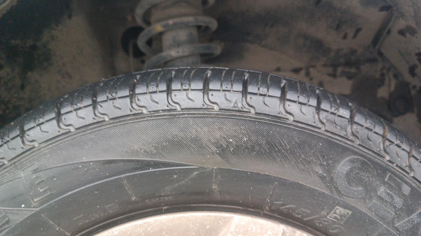 2017 Maruti Alto 800 VXI, Petrol, Manual, 24,861 km, Right Front Tyre Tread