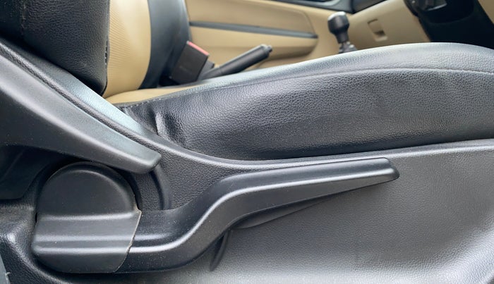 2019 Honda Amaze 1.2L I-VTEC S, Petrol, Manual, 58,680 km, Driver Side Adjustment Panel