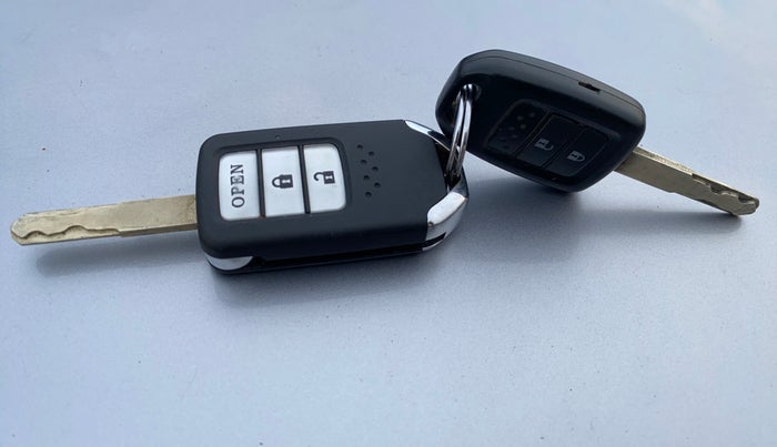 2019 Honda Amaze 1.2L I-VTEC S, Petrol, Manual, 58,680 km, Key Close Up