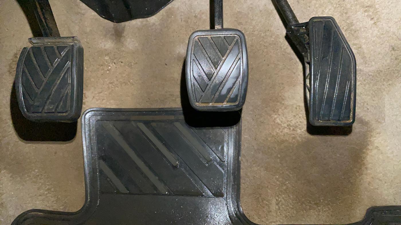 2021 Maruti Dzire ZXI, Petrol, Manual, 24,718 km, Pedals