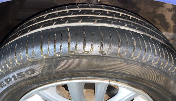 2021 Maruti Dzire ZXI, Petrol, Manual, 24,718 km, Left Front Tyre Tread