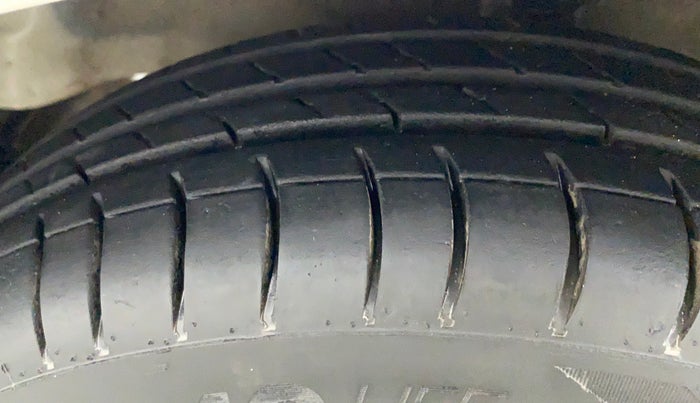 2012 Hyundai Santro Xing GL PLUS, Petrol, Manual, 40,383 km, Left Front Tyre Tread
