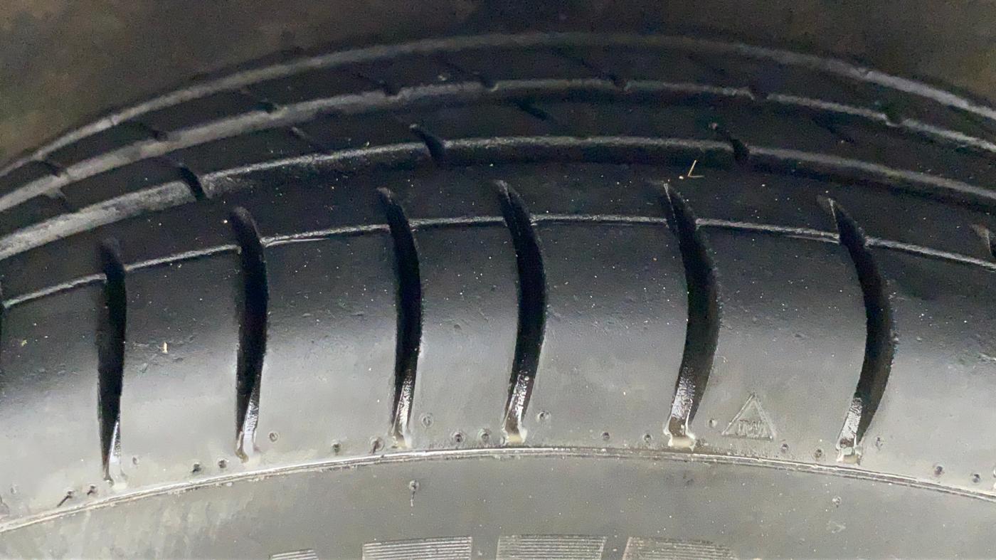 2012 Hyundai Santro Xing GL PLUS, Petrol, Manual, 40,383 km, Right Front Tyre Tread