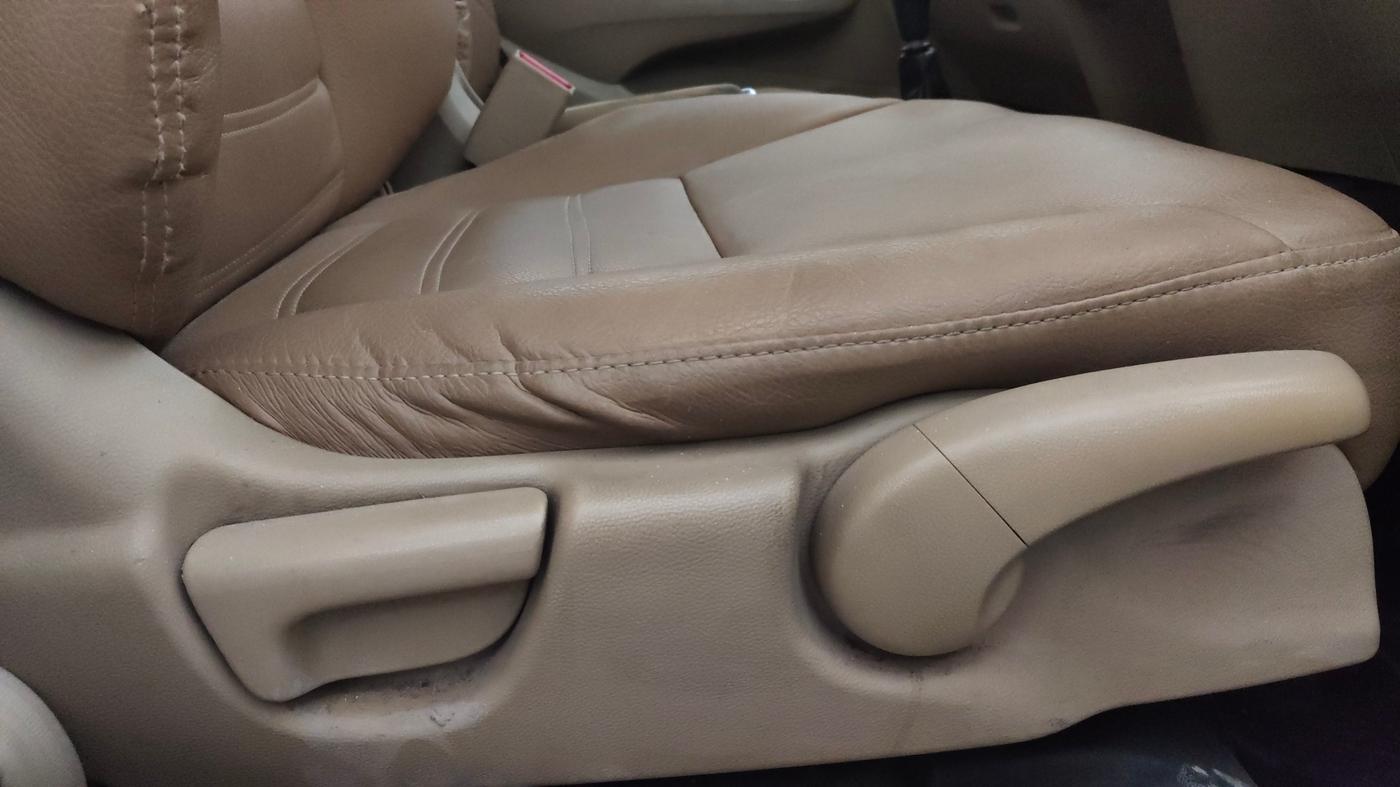 2013 Honda City 1.5L I-VTEC V MT, Petrol, Manual, 1,00,391 km, Driver Side Adjustment Panel