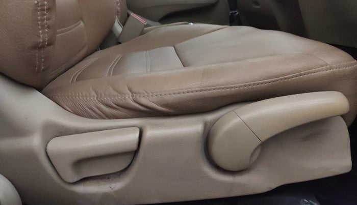 2013 Honda City 1.5L I-VTEC V MT, Petrol, Manual, 1,00,391 km, Driver Side Adjustment Panel