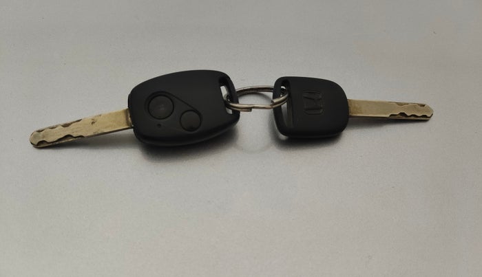 2013 Honda City 1.5L I-VTEC V MT, Petrol, Manual, 1,00,391 km, Key Close Up