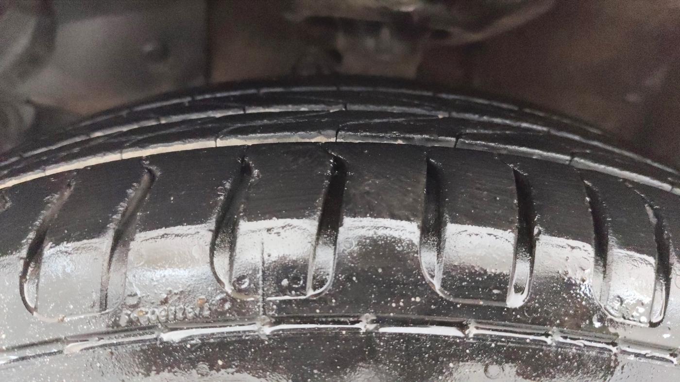 2013 Honda City 1.5L I-VTEC V MT, Petrol, Manual, 1,00,391 km, Left Front Tyre Tread