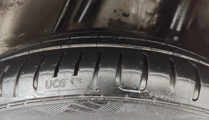 2013 Honda City 1.5L I-VTEC V MT, Petrol, Manual, 1,00,391 km, Left Rear Tyre Tread