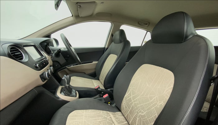 2017 Hyundai Grand i10 SPORTZ (O) 1.2 AT VTVT, Petrol, Automatic, 36,849 km, Right Side Front Door Cabin