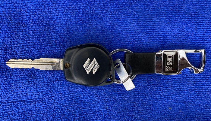 2014 Maruti Swift VXI, Petrol, Manual, 56,506 km, Key Close Up