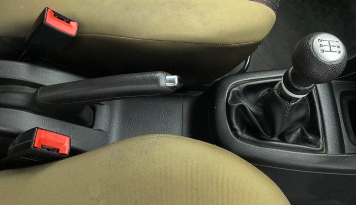 2014 Maruti Swift VXI, Petrol, Manual, 56,506 km, Gear Lever