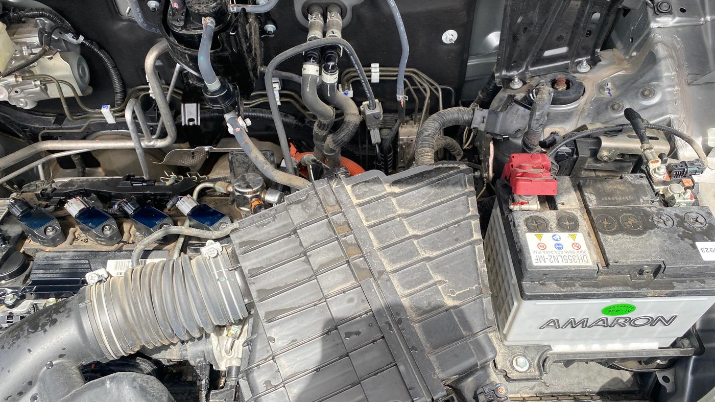 2023 Maruti Invicto ZETA PLUS 8 STR STRONG HYBRID, Hybrid, Automatic, 17,305 km, Engine View - Left