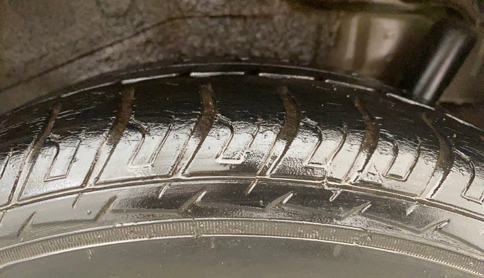 2017 Maruti Wagon R 1.0 VXI AMT, Petrol, Automatic, 22,946 km, Left Rear Tyre Tread