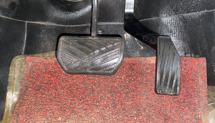 2017 Maruti Wagon R 1.0 VXI AMT, Petrol, Automatic, 22,946 km, Pedals