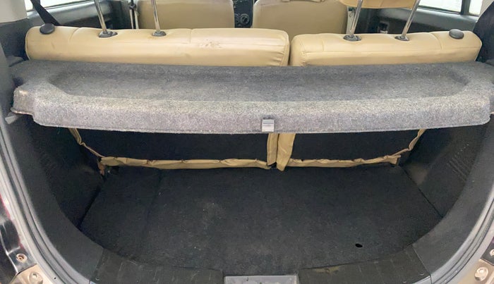 2017 Maruti Wagon R 1.0 VXI AMT, Petrol, Automatic, 22,946 km, Boot Inside