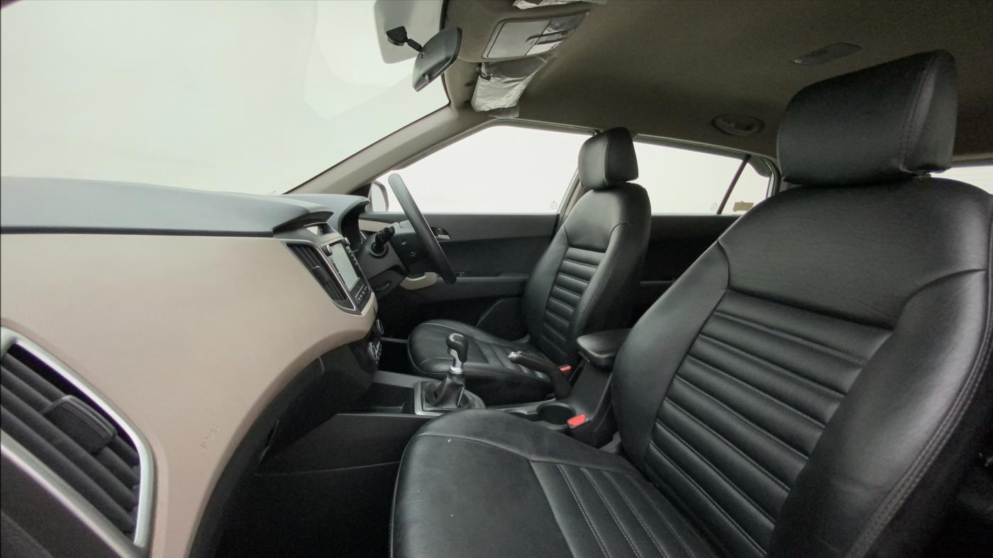 2017 Hyundai Creta SX PLUS 1.6 PETROL, Petrol, Manual, 68,811 km, Right Side Front Door Cabin