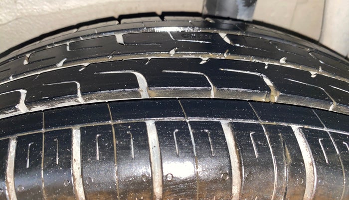 2016 Maruti Celerio VXI, Petrol, Manual, 50,128 km, Left Rear Tyre Tread