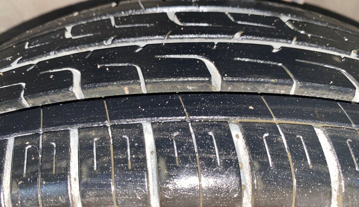 2016 Maruti Celerio VXI, Petrol, Manual, 50,128 km, Left Front Tyre Tread