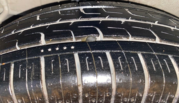 2016 Maruti Celerio VXI, Petrol, Manual, 50,128 km, Right Rear Tyre Tread