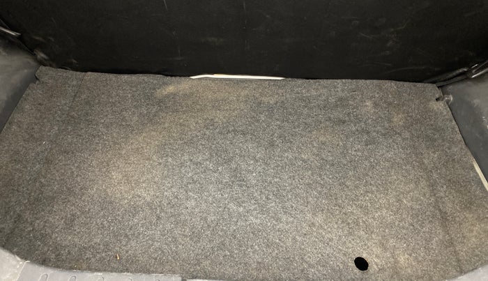 2018 Maruti Alto 800 LXI, Petrol, Manual, 1,04,398 km, Boot Inside