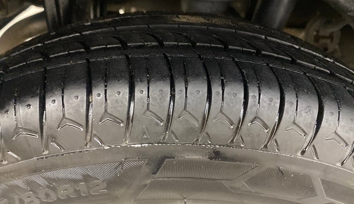 2018 Maruti Alto 800 LXI, Petrol, Manual, 1,04,398 km, Right Rear Tyre Tread
